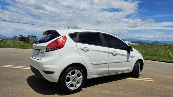 FORD FIESTA 1.6 SE HATCH 16V FLEX 4P MANUAL